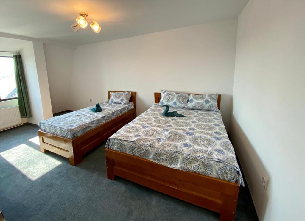 Hotel Casa Nord Buzău Esterno foto